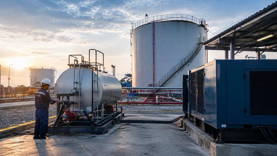 Day Tank กับ Bulk Tank เครื่องปั่นไฟ