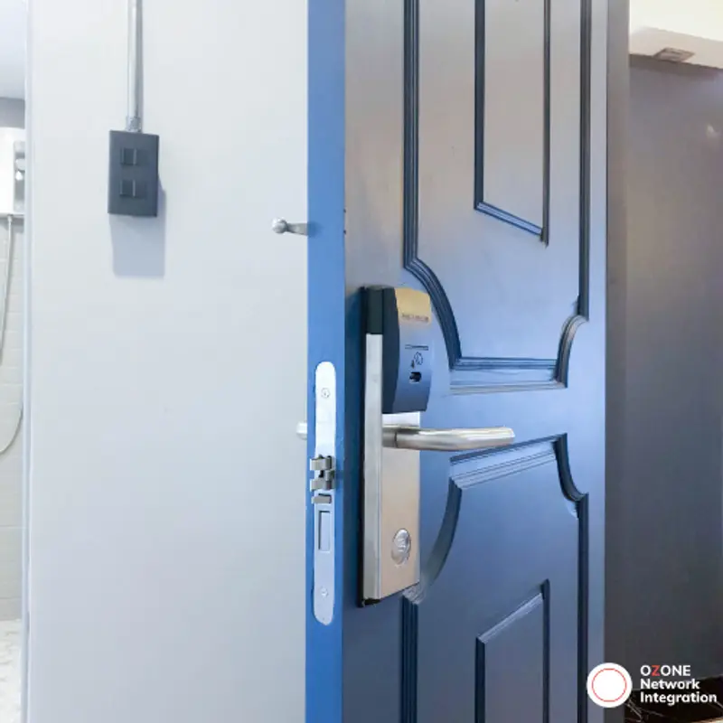 HOTEL DOOR LOCK