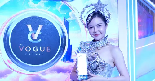 หมอบีม ได้รับรางวัลยอดใช้ TRIDERM และ Ultarcol สูงสุดระดับประเทศ จากบริษัท 𝐔𝐥𝐭𝐫𝐚 𝐕